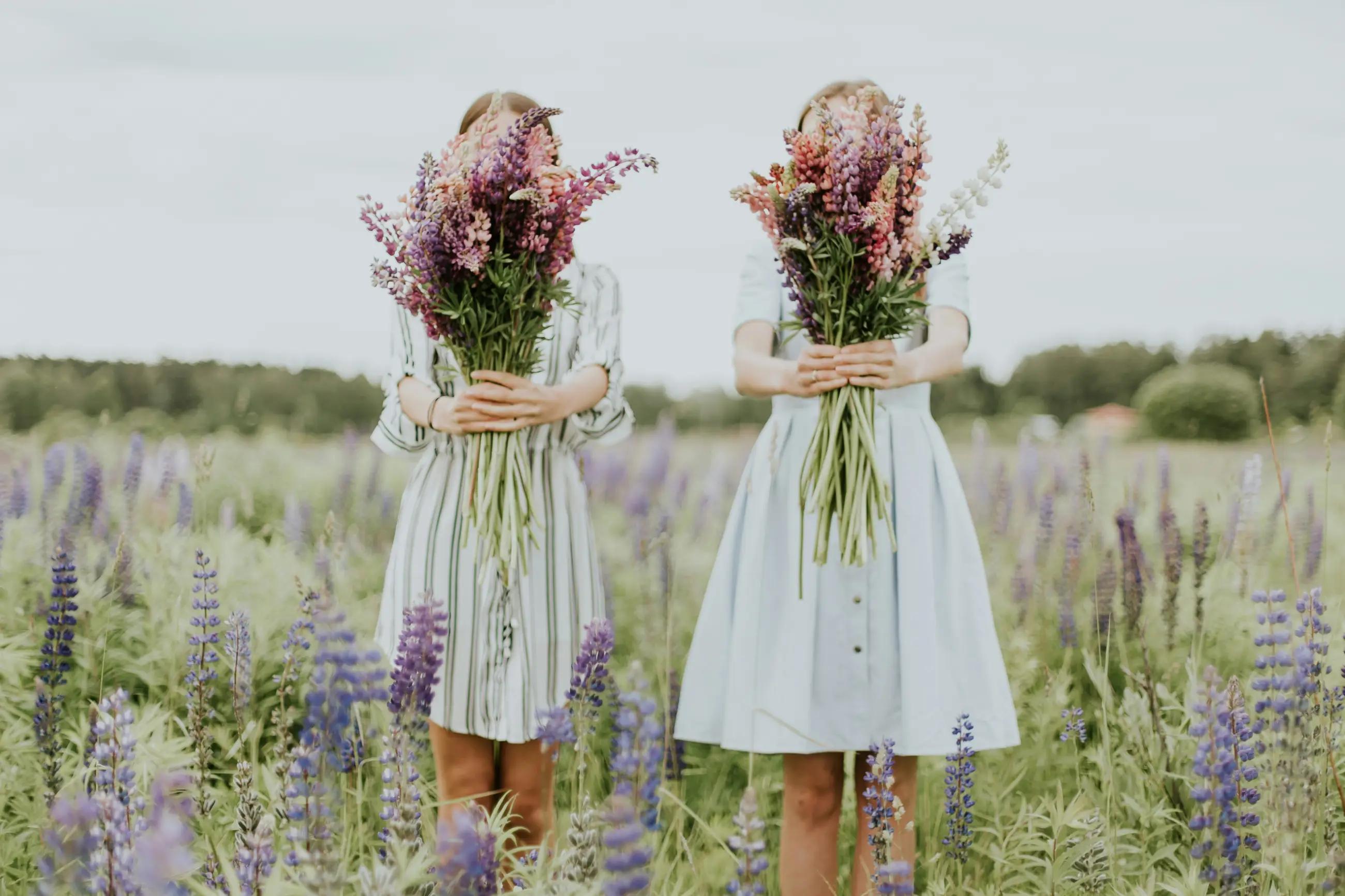 Love in Bloom: Incorporating Seasonal Florals into Your Spring Wedding Image