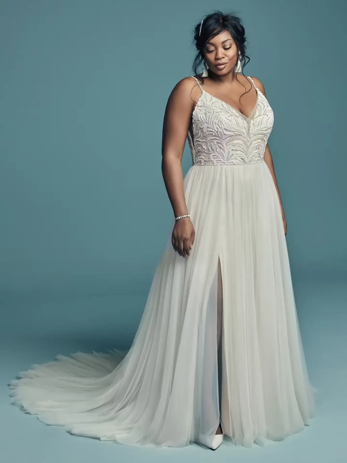 The New Bridal Mood: Soft, Confident, and Uncomplicated Image